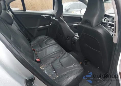 2013 Volvo S60 T5/T5 Platinum/T5 Premier/T5 Premier Plus from USA, damaged, VIN YV1612FH1D2177645